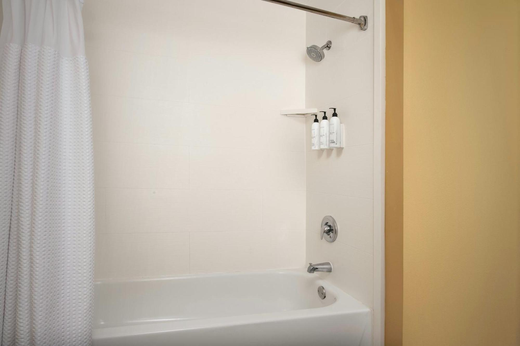 Towneplace Suites By Marriott Portland Hillsboro Esterno foto